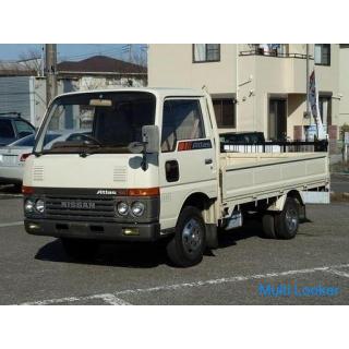 1984 Nissan Atlas 1 ton loading Low floor flat Diesel Plated foil cover One year inspection