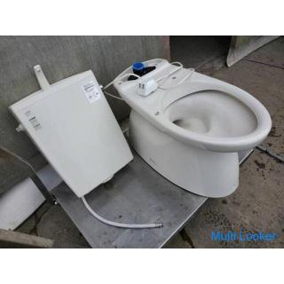 Toilet bowl with heater