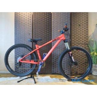 COMMENCAL META 8-speed 26-inch fluorescent pink MTB mountain bicycle